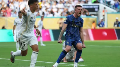 Sergej Milinković-Savić protiv Real Madrida (©Reuters)