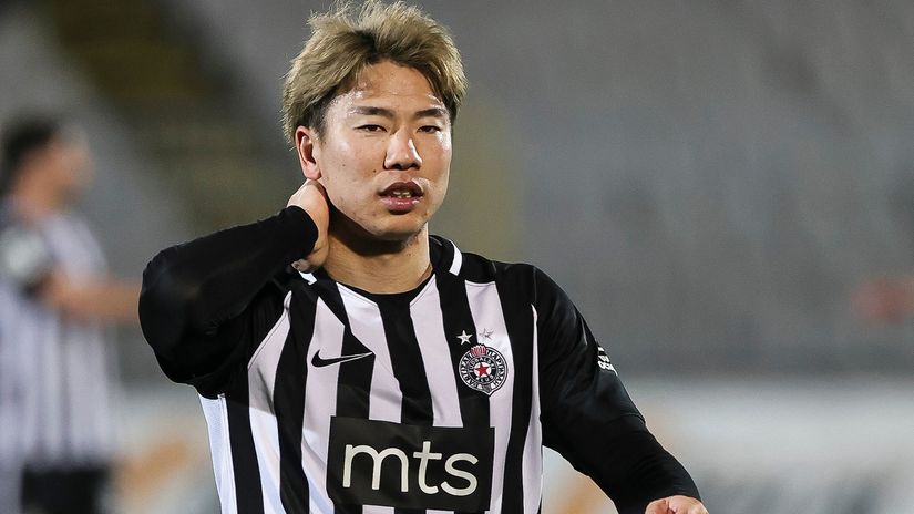 Takuma Asano (©Starsport)