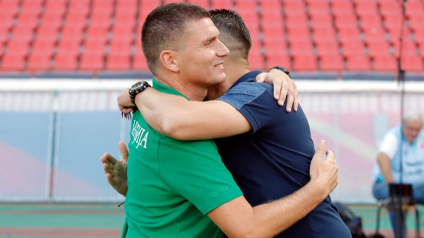 ©Starsport