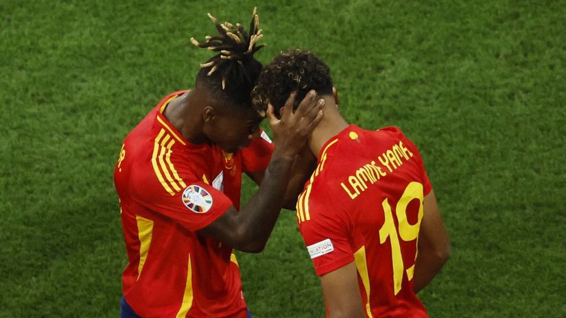 Lamin Jamal i Niko Vilijams (Reuters)